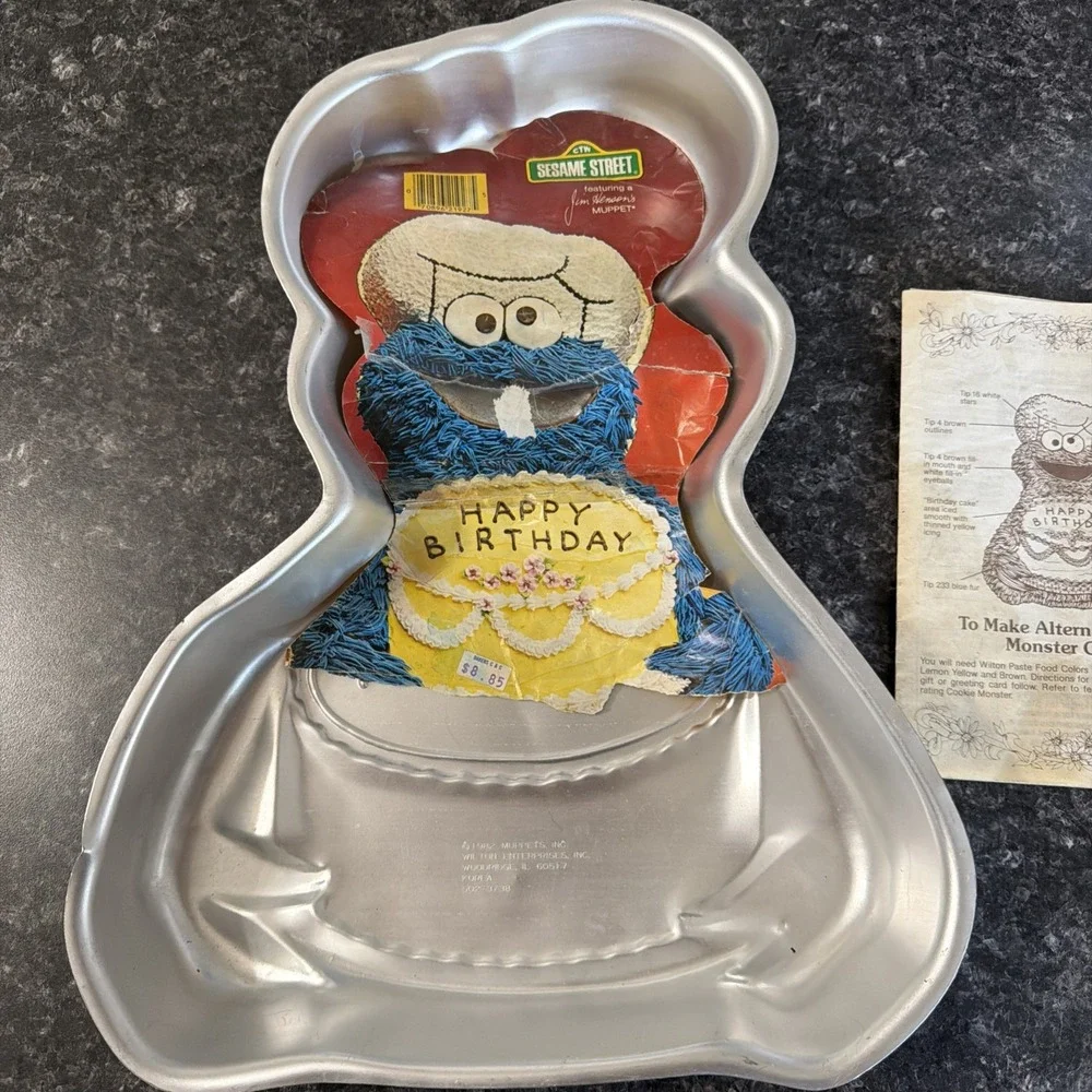 Vintage 1982 WILTON Sesame Street COOKIE MONSTER Cake Pan Baking Mold RETIRED!